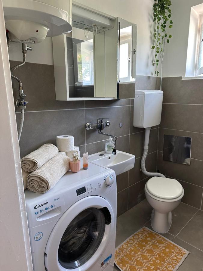 Cosy Family Apartment Marina Kastela Near Airport Exterior photo