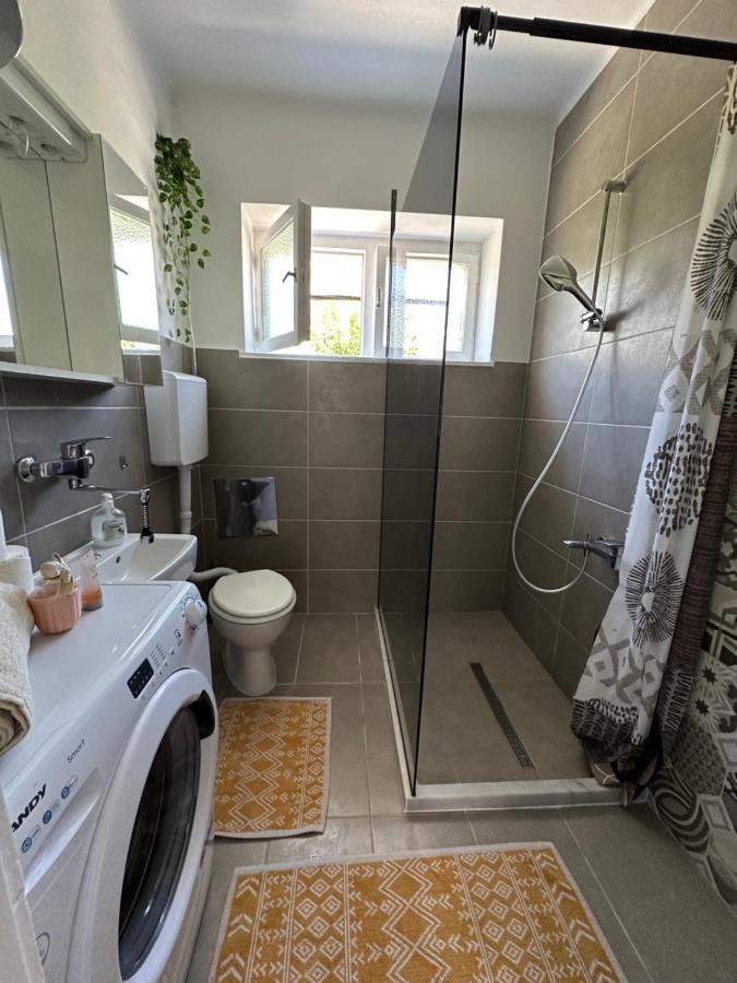 Cosy Family Apartment Marina Kastela Near Airport Exterior photo