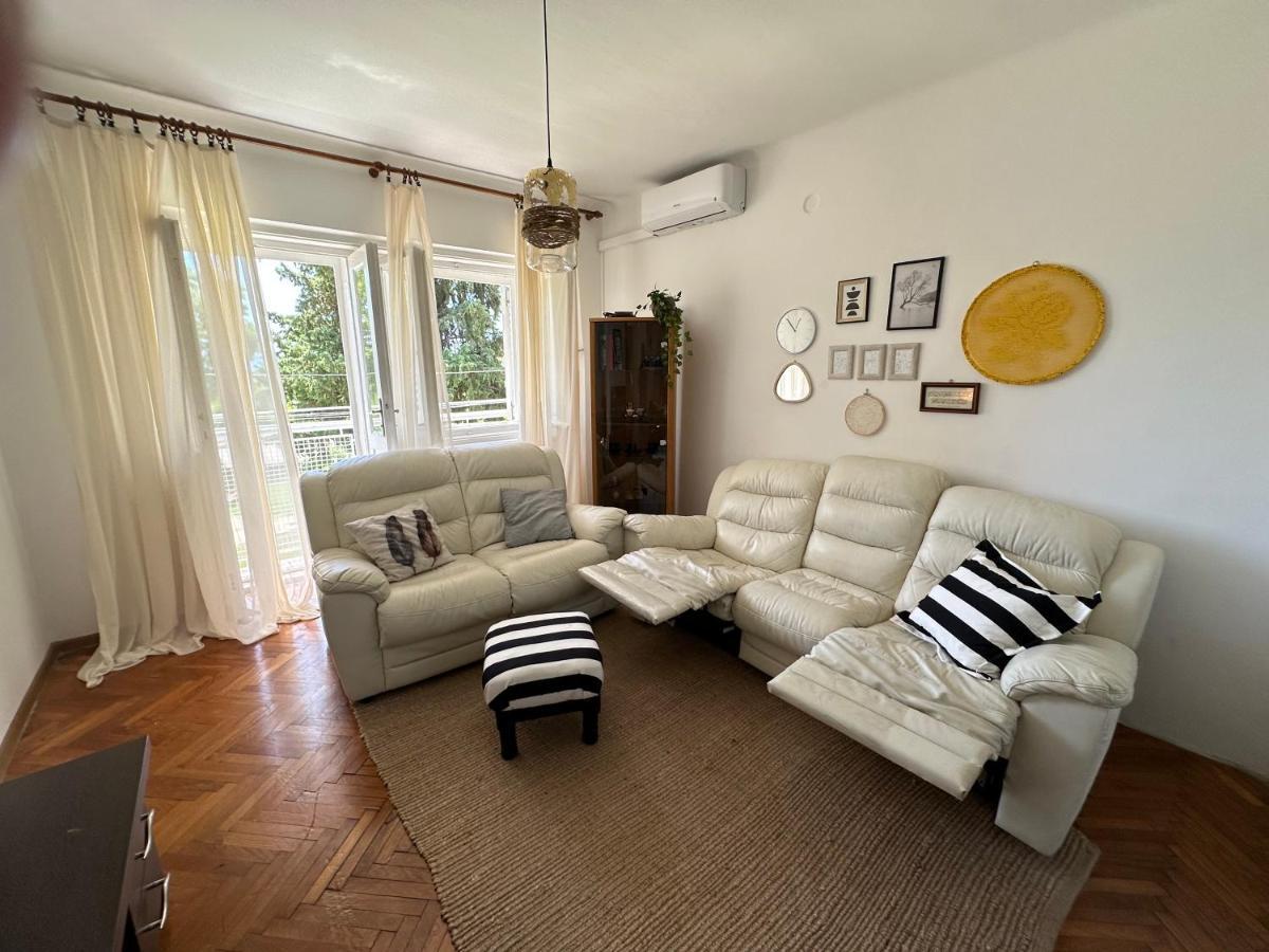 Cosy Family Apartment Marina Kastela Near Airport Exterior photo