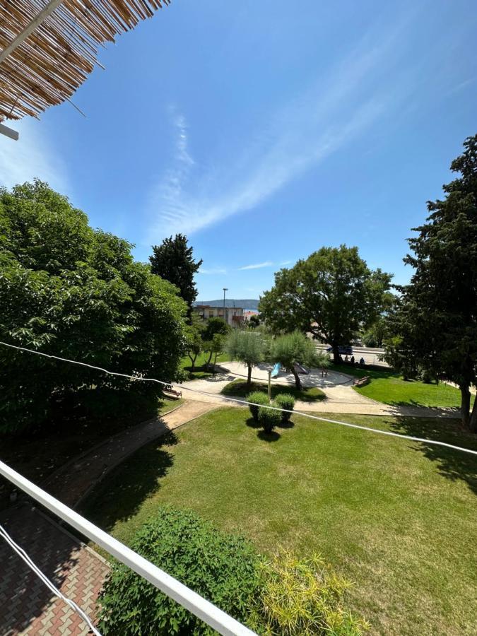 Cosy Family Apartment Marina Kastela Near Airport Exterior photo